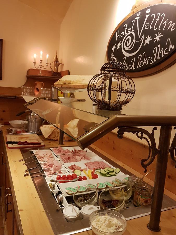 Hotel Neustifter Poysdorf Bagian luar foto